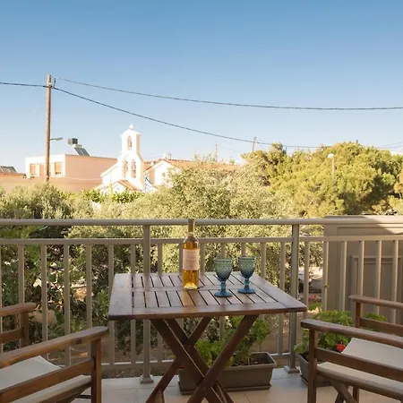 Luxury Gem Overlooking The Church, 150m From شقة