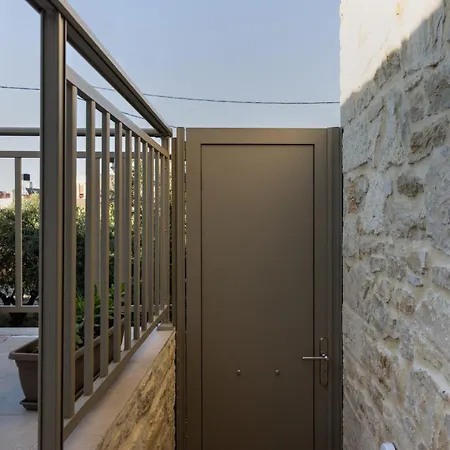 Luxury Gem Overlooking The Church, 150m From * Херсониссос