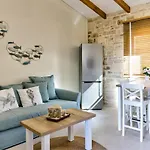 Apartamento Luxury Gem Overlooking The Church, 150m From Hersonissos (Crete)