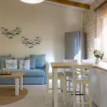 Luxury Gem Overlooking The Church, 150m From