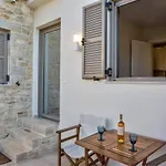 Luxury Gem Overlooking The Church, 150m From Apartamento