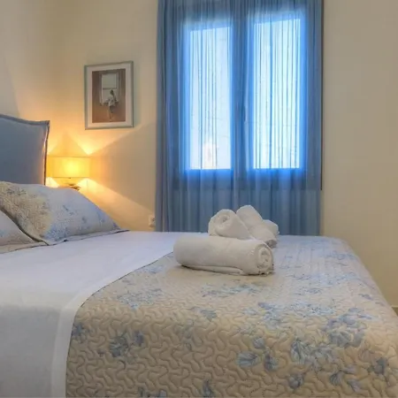 Luxury Gem Overlooking The Church, 150m From Херсониссос