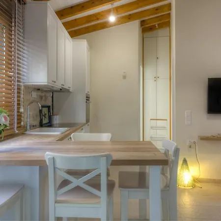 Apartment Luxury Gem Overlooking The Church, 150m From *