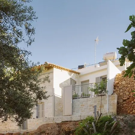 Luxury Gem Overlooking The Church, 150m From Lägenhet Hersonissos (Crete)