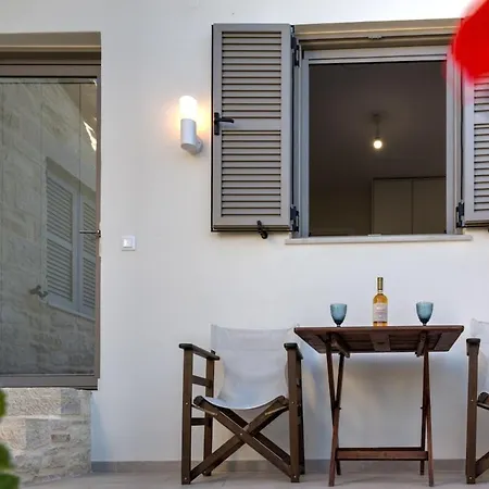 Luxury Gem Overlooking The Church, 150m From Limenas Chersonisou