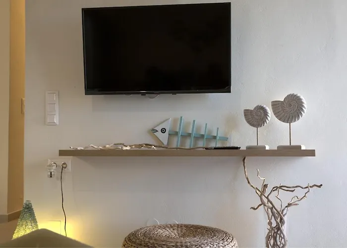 Luxury Gem Overlooking The Church, 150m From Διαμέρισμα Χερσόνησος