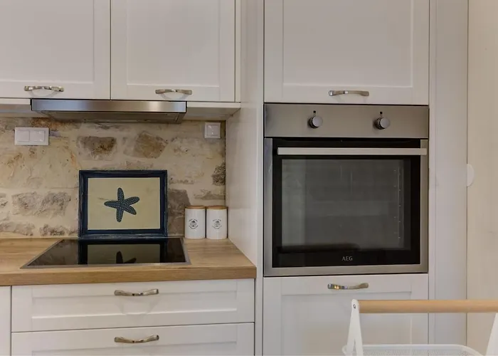 Apartament Luxury Gem Overlooking The Church, 150m From Hersonissos (Crete)