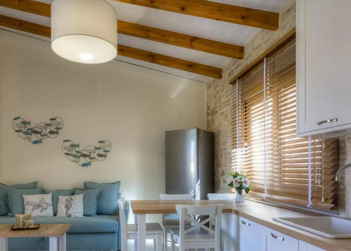 Apartament Luxury Gem Overlooking The Church, 150m From